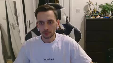 georgek0011 online show from April 2, 10:39 pm