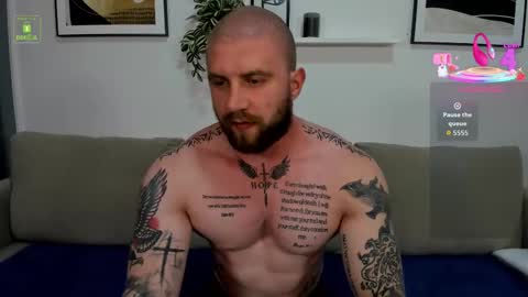 Snapshot of gerard_finbar chatting on September 27, 5:49 am Gerard Finbar online show from September 27, 5:49 am
