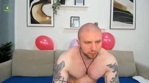 Snapshot of gerard_finbar chatting on February 16, 6:21 am Gerard Finbar online show from February 16, 6:21 am