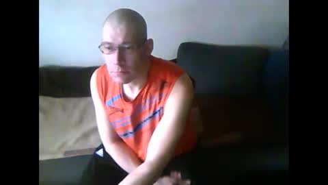 Snapshot of germantslover39 chatting on December 23, 10:42 am Alex39 online show from December 23, 10:42 am