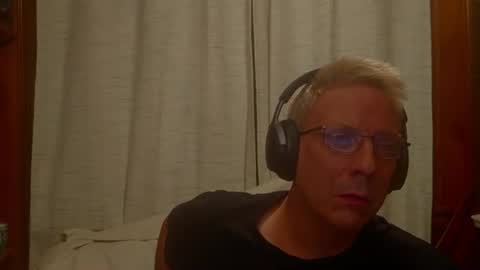 Snapshot of gggviking78 chatting on January 20, 9:46 am gggviking78 online show from January 20, 9:46 am