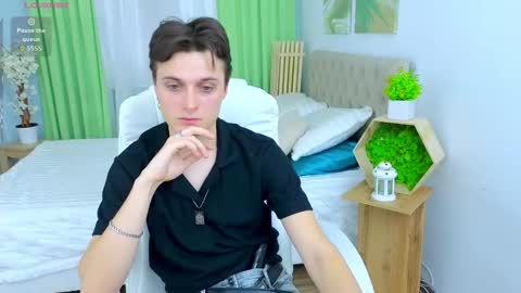 Alex online show from October 15, 10:12 am