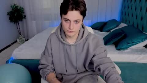 Alex online show from October 13, 9:26 am