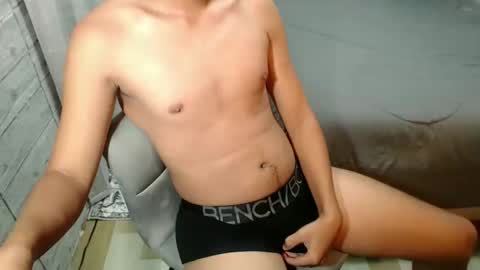 ghian18 online show from May 11, 7:11 pm