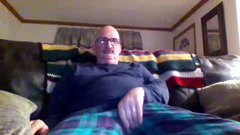 Snapshot of ghost2534 chatting on March 11, 2:43 am ghost2534 online show from March 11, 2:43 am