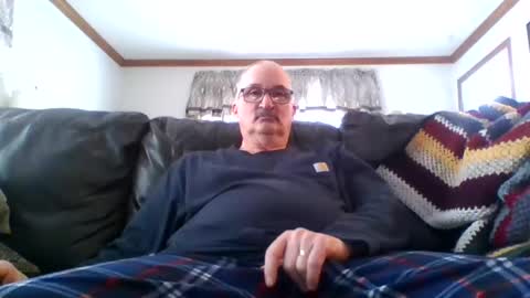 Snapshot of ghost2534 chatting on February 19, 2:12 pm ghost2534 online show from February 19, 2:12 pm