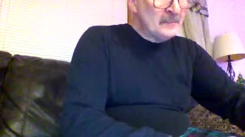 Snapshot of ghost2534 chatting on January 24, 6:46 am ghost2534 online show from January 24, 6:46 am