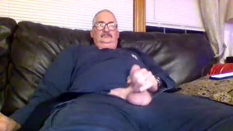 Snapshot of ghost2534 chatting on December 22, 7:11 am ghost2534 online show from December 22, 7:11 am