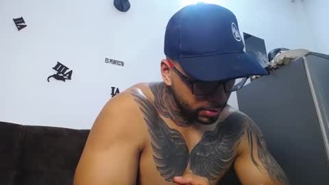 Snapshot of gianni_donato95 chatting on October 10, 10:01 pm Dilan online show from October 10, 10:01 pm
