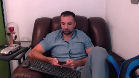Gianni online show from December 3, 9:45 pm