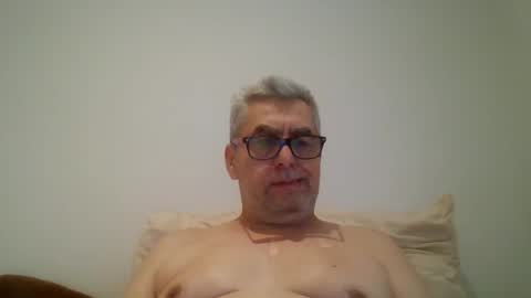 Snapshot of gigi1970 chatting on December 15, 3:09 pm gigi1970 online show from December 15, 3:09 pm