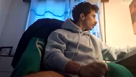 gil98767898 online show from November 25, 3:47 pm