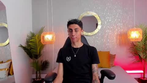 Gio Carangi online show from April 15, 3:06 am