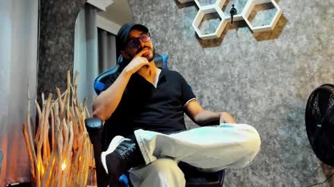 Gio online show from September 27, 7:56 pm