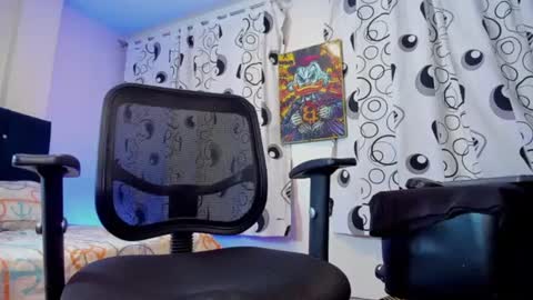 Snapshot of giomar_reyes chatting on October 4, 1:10 am GIOMAR REYES online show from October 4, 1:10 am