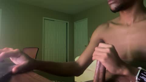 Snapshot of girlsonlyy666 chatting on December 5, 3:26 am girlsonlyy666 online show from December 5, 3:26 am