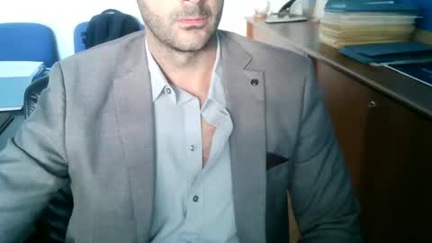 giuseppevai1 online show from October 13, 8:09 am