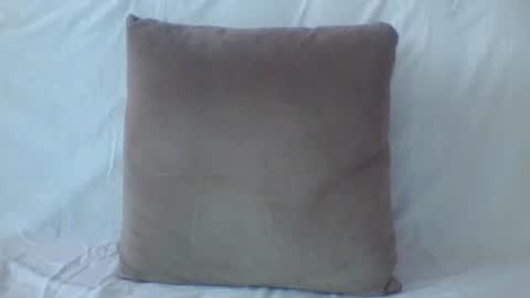 Snapshot of give_us_pleasure chatting on February 3, 7:18 am give_us_pleasure online show from February 3, 7:18 am