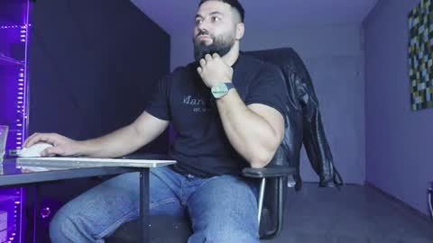 Matthew .. for short call me Matt online show from January 15, 10:12 pm