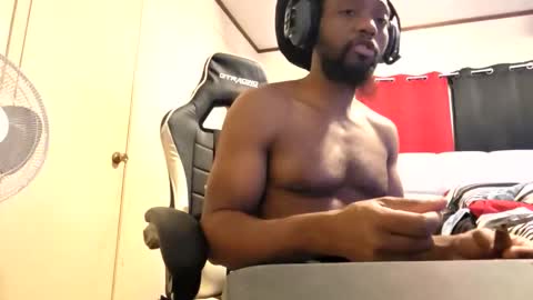 glomightyj online show from February 7, 3:13 am