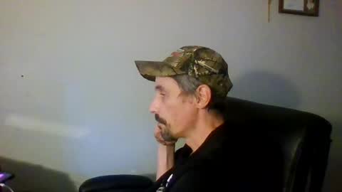 gmang4242 online show from June 26, 9:06 pm