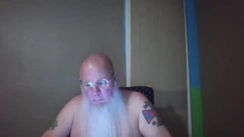 Snapshot of gnomebeard chatting on March 7, 2:15 am Gnomebeard online show from March 7, 2:15 am