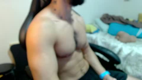 god hunkules online show from March 18, 6:55 pm