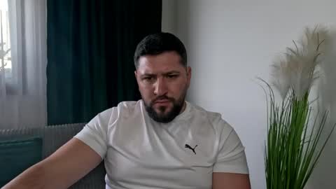 gold_alpha_boy online show from April 15, 1:11 pm