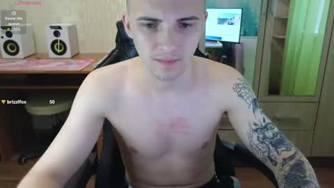 Golden boyyy21 online show from July 4, 2:53 pm