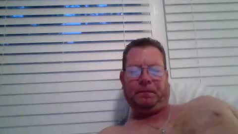 Snapshot of goldenbear3111 chatting on September 27, 11:19 am goldenbear3111 online show from September 27, 11:19 am