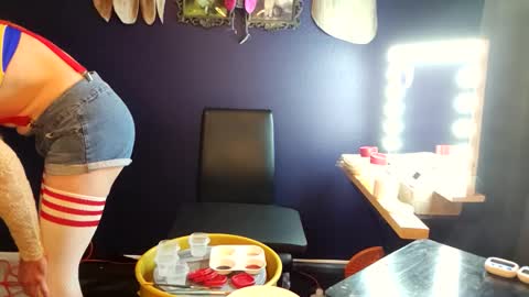 Lilly online show from November 26, 10:51 am