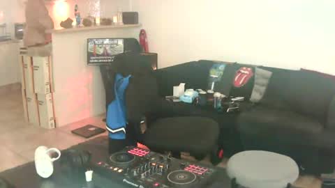 goldyguy011 online show from June 22, 1:44 am