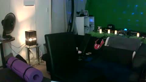 goldyguy011 online show from February 18, 6:06 pm