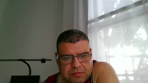 gomezgonz5 online show from September 28, 5:33 pm