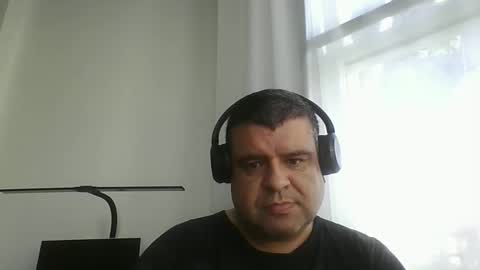 gomezgonz5 online show from September 9, 3:44 pm