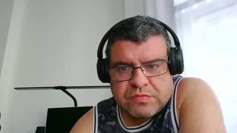 gomezgonz5 online show from September 24, 2:59 pm