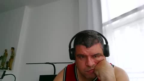 gomezgonz5 online show from September 17, 10:05 am