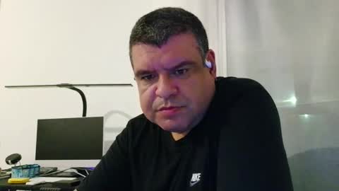 gomezgonz5 online show from September 10, 7:23 pm