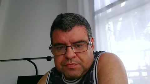 gomezgonz5 online show from September 27, 4:05 pm