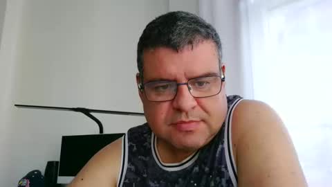 gomezgonz5 online show from September 22, 2:16 pm