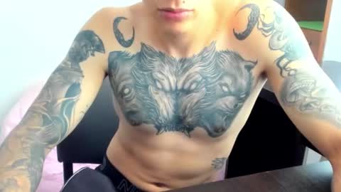 Snapshot of goodboy69i chatting on December 4, 9:46 pm goodboy69i online show from December 4, 9:46 pm