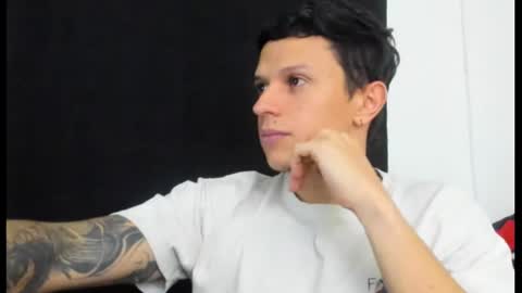 Snapshot of goodboy69i chatting on February 15, 4:45 pm goodboy69i online show from February 15, 4:45 pm