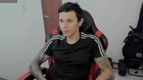 Snapshot of goodboy69i chatting on October 2, 4:00 pm goodboy69i online show from October 2, 4:00 pm