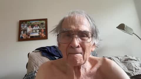Sweet old guy online show from May 27, 6:49 pm