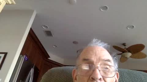 Snapshot of goodgrief12345 chatting on February 11, 10:07 pm Sweet old guy online show from February 11, 10:07 pm
