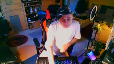 google5001 online show from June 3, 4:03 am