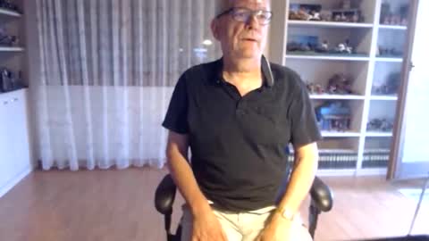 Snapshot of grandpach chatting on September 21, 6:46 am grandpach online show from September 21, 6:46 am