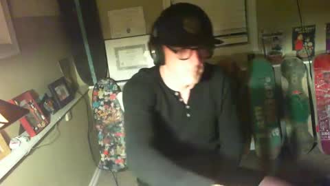 greenrooster1 online show from October 17, 7:01 am