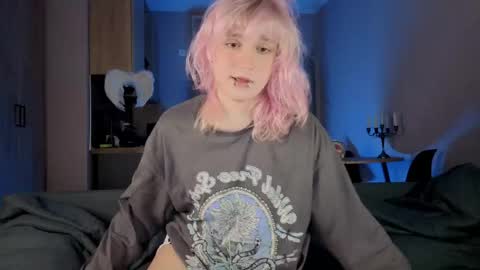 Greg-independent model online show from April 14, 9:25 pm