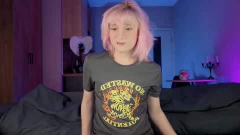 Greg-independent model online show from February 19, 9:00 pm